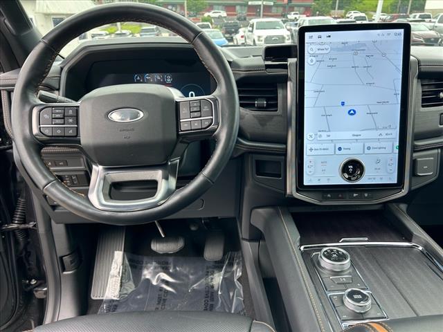 2023 Ford Expedition Platinum 4x4 w/EcoBoost