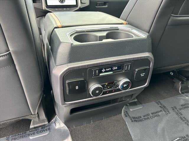 2023 Ford Expedition Platinum 4x4 w/EcoBoost