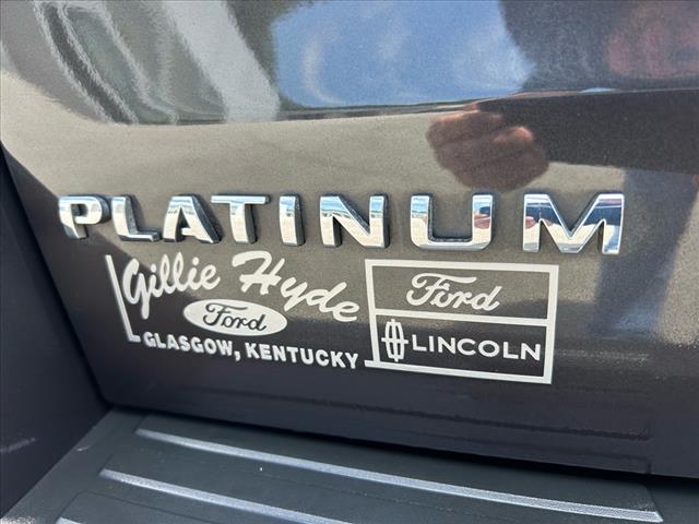 2023 Ford Expedition Platinum 4x4 w/EcoBoost