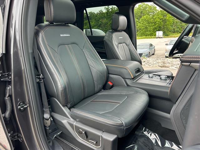 2023 Ford Expedition Platinum 4x4 w/EcoBoost