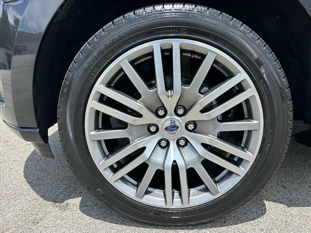 2023 Ford Expedition Platinum 4x4 w/EcoBoost