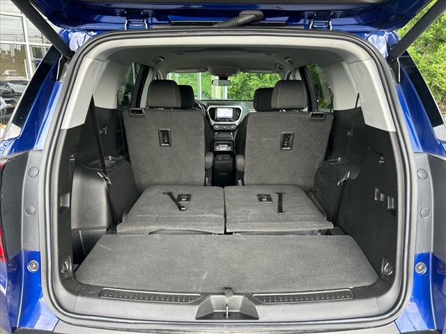 2023 GMC Acadia SLE Black Edition