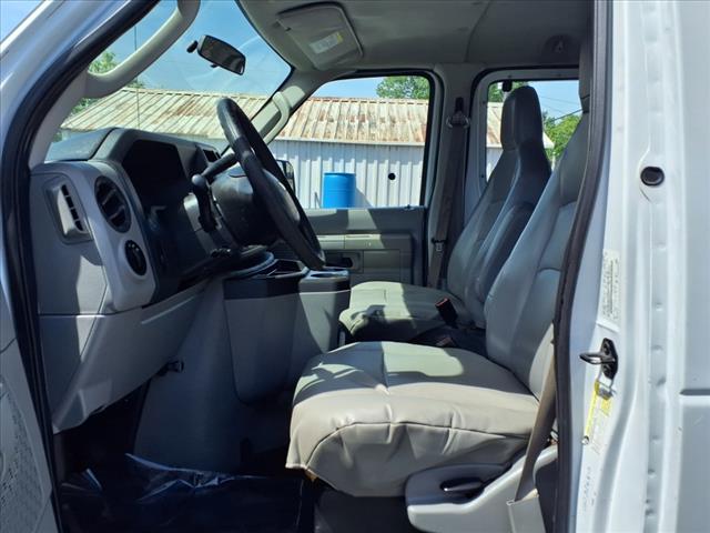2014 Ford E-Series E-350 SD XL