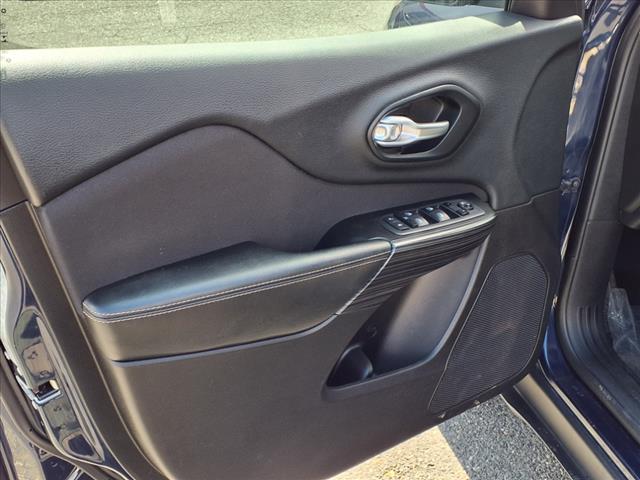 2015 Jeep Cherokee Sport
