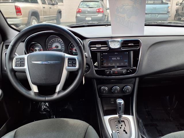 2011 Chrysler 200 Touring