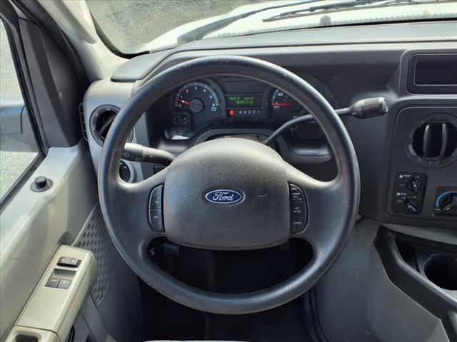 2010 Ford E-Series E-350 SD XLT