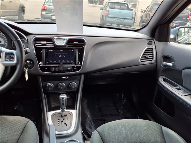 2011 Chrysler 200 Touring