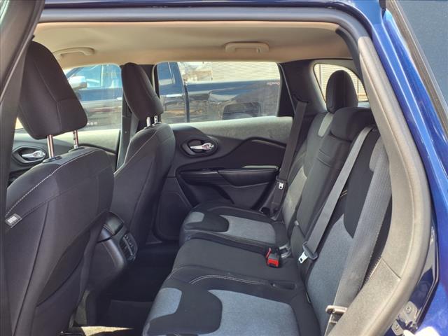 2015 Jeep Cherokee Sport
