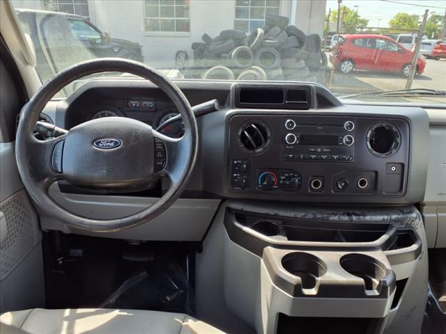 2014 Ford E-Series E-350 SD XL