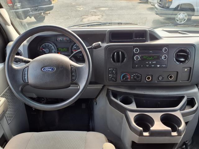 2010 Ford E-Series E-350 SD XLT