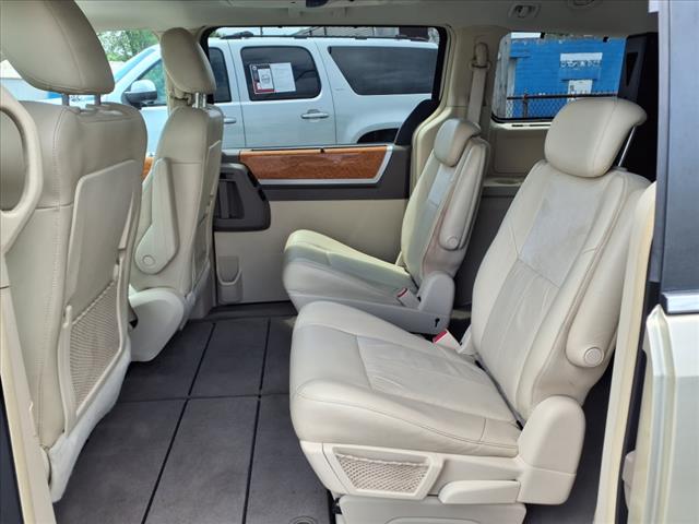 2010 Chrysler Town and Country Limited