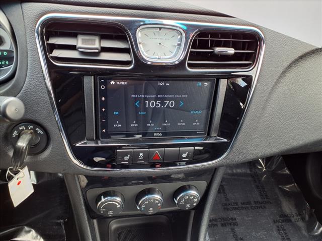2011 Chrysler 200 Touring