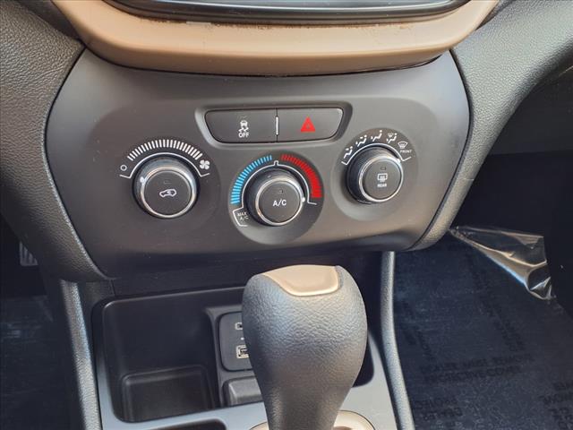 2015 Jeep Cherokee Sport