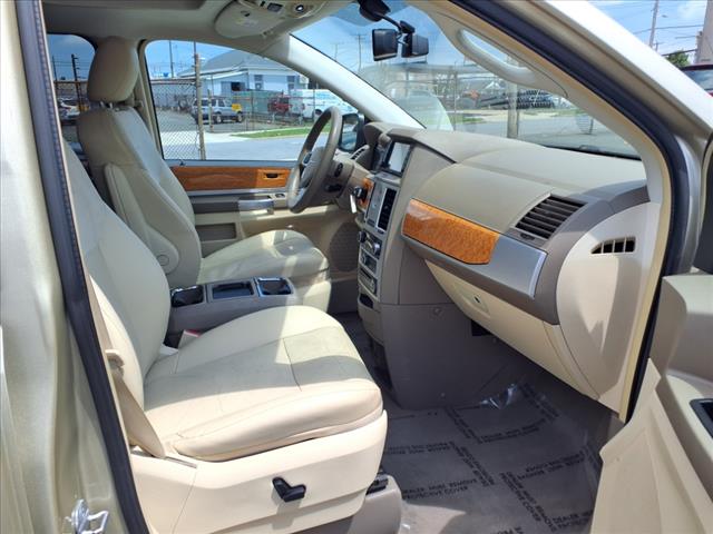 2010 Chrysler Town and Country Limited