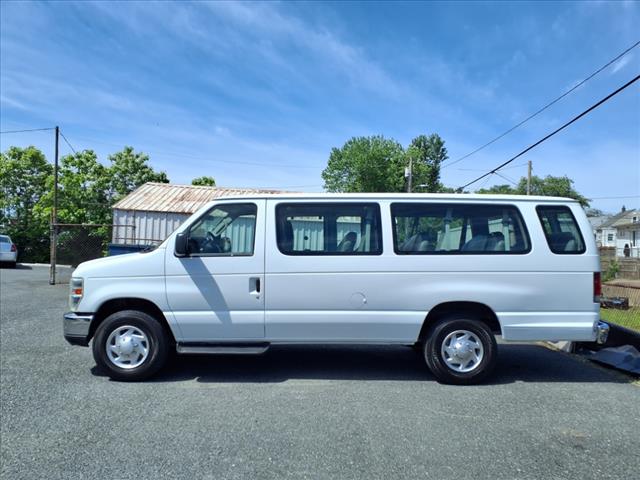 2014 Ford E-Series E-350 SD XL