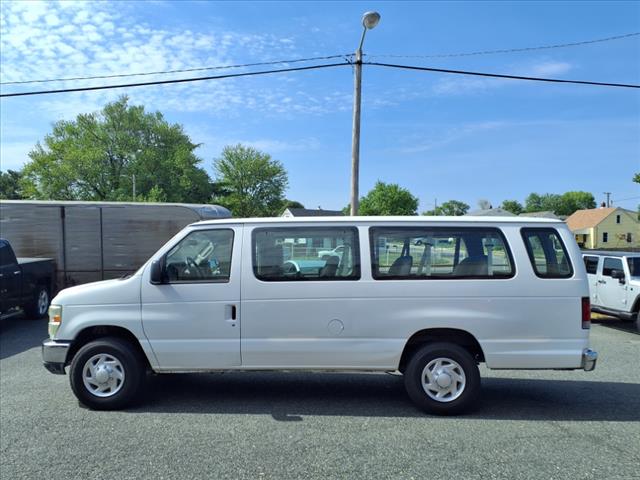 2010 Ford E-Series E-350 SD XLT