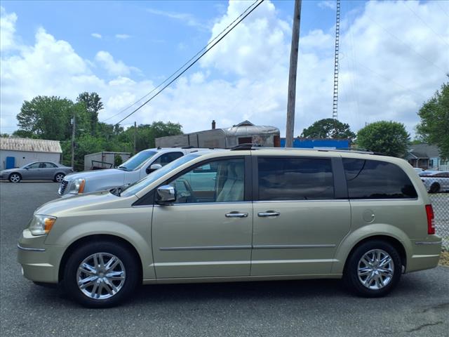 2010 Chrysler Town and Country Limited