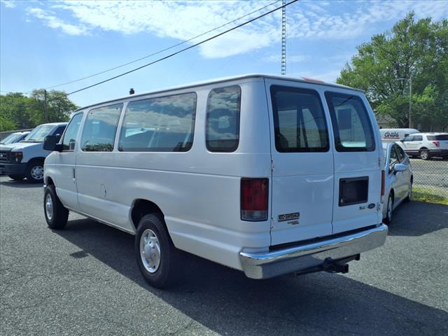 2010 Ford E-Series E-350 SD XLT