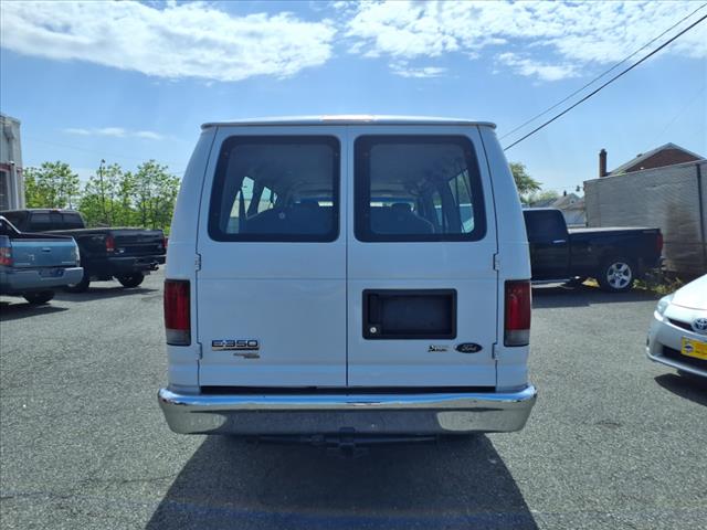2010 Ford E-Series E-350 SD XLT
