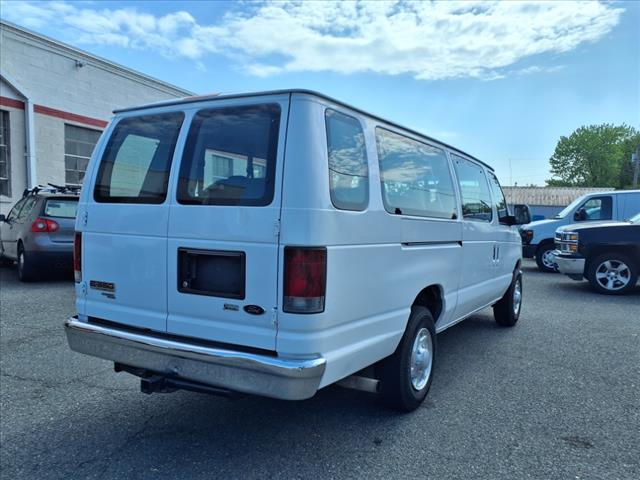 2010 Ford E-Series E-350 SD XLT