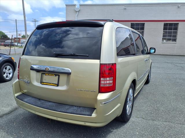 2010 Chrysler Town and Country Limited