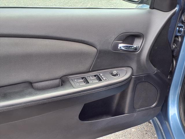 2011 Chrysler 200 Touring