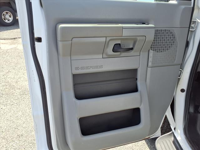2014 Ford E-Series E-350 SD XL