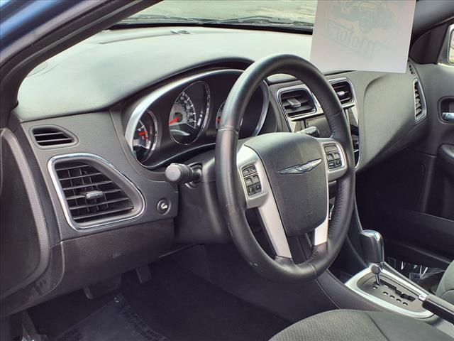 2011 Chrysler 200 Touring