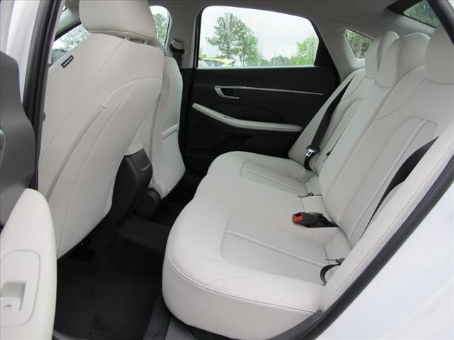 2025 Hyundai SONATA SE