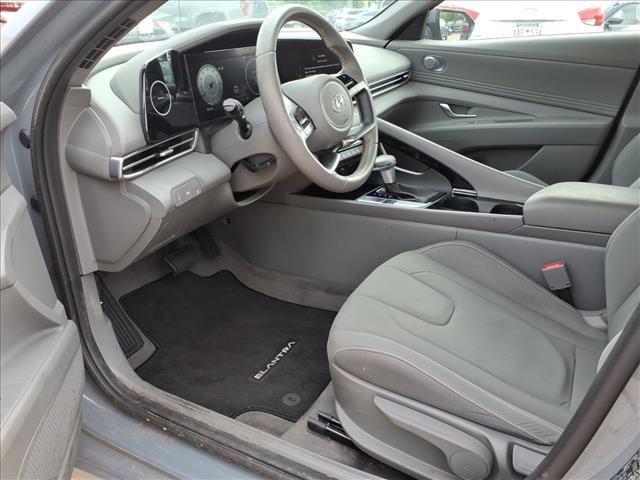 2023 Hyundai ELANTRA SEL