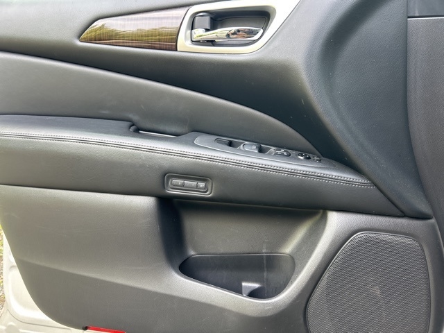 2015 Nissan Pathfinder Platinum