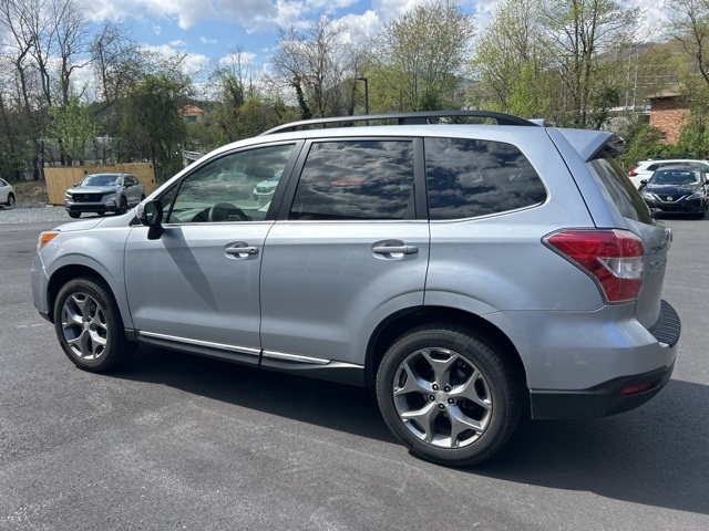 2016 Subaru Forester 2.5i Touring