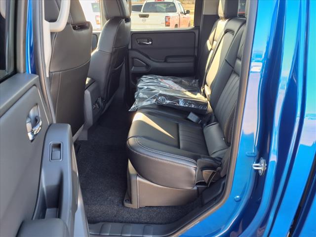 2025 Nissan Frontier SL
