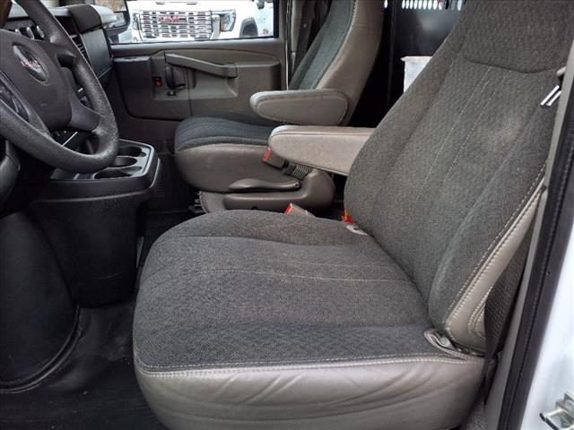 2023 GMC Savana 2500