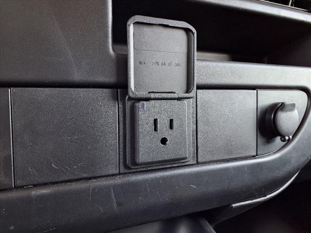 2023 GMC Savana 2500