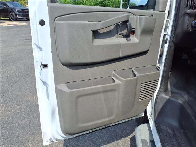 2023 Chevrolet Express 2500