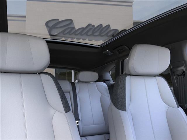 2025 Cadillac OPTIQ Luxury 1