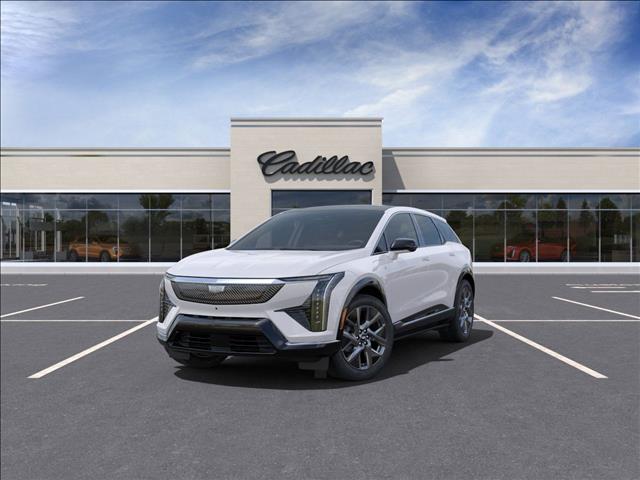 2025 Cadillac OPTIQ Luxury 1
