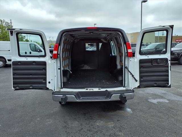 2023 GMC Savana 2500
