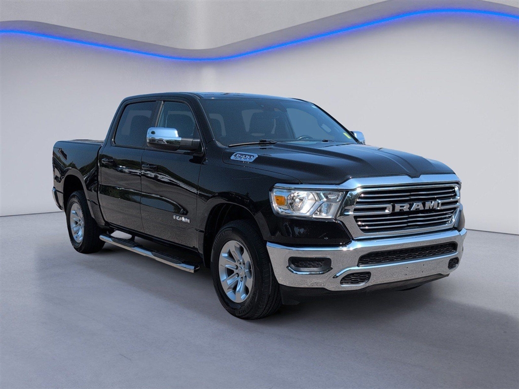 Used 2024 Diamond Black Crystal Pearl Coat RAM Laramie image 10