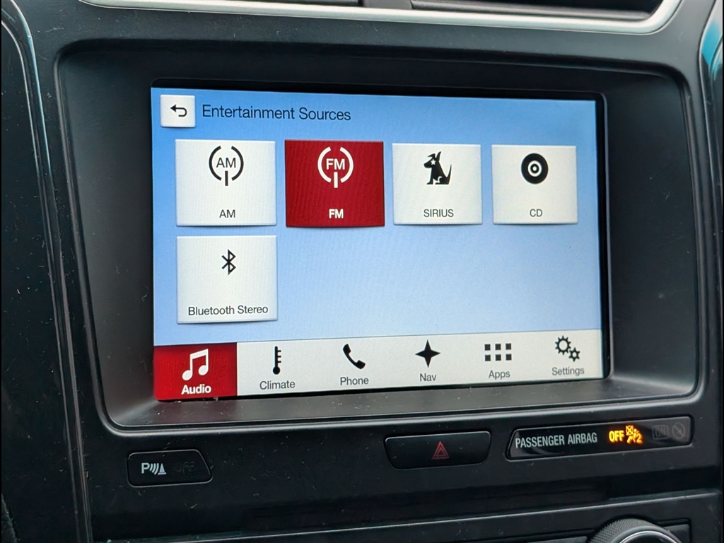 Used 2017 Ingot Silver Ford XLT image 10