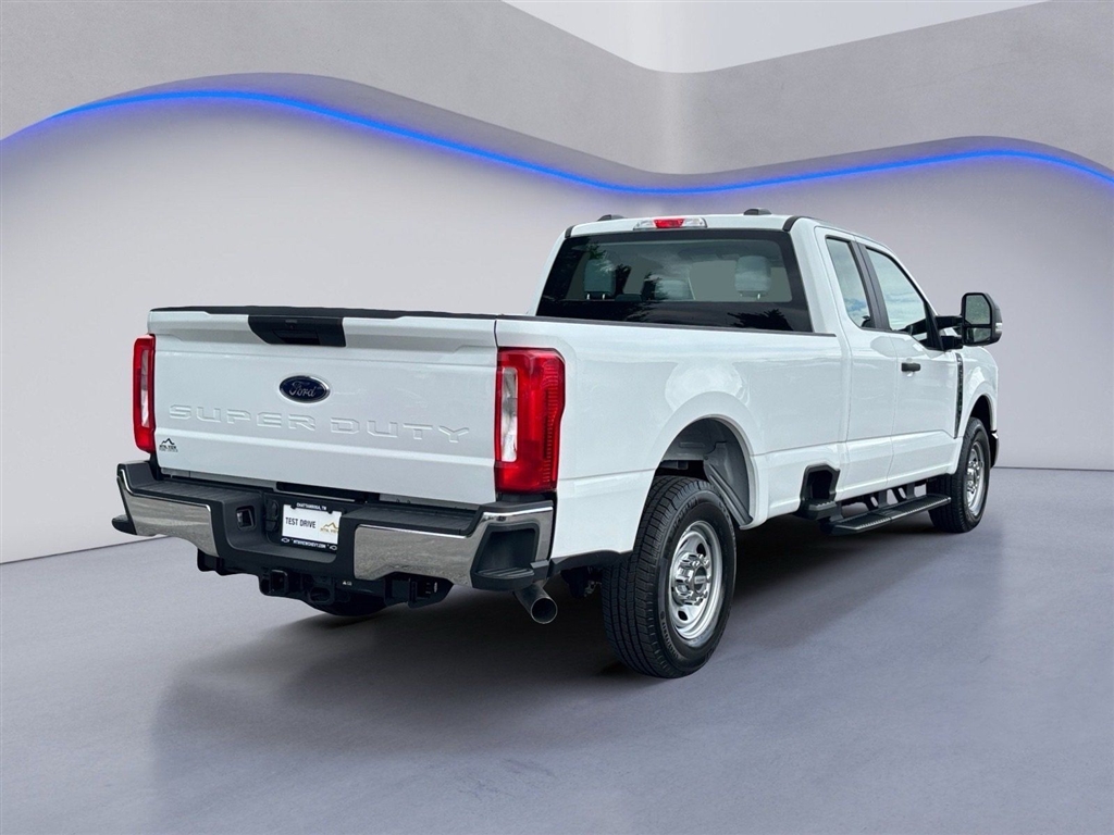 Used 2024 Oxford White Ford XL image 10