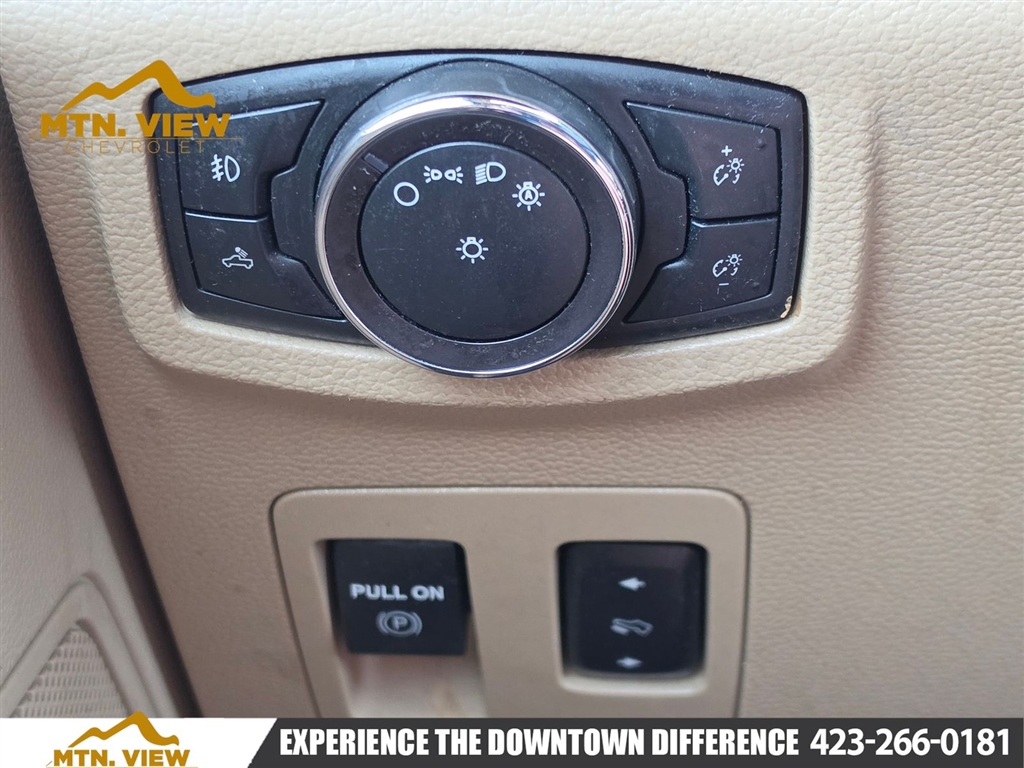 Used 2019 Oxford White Ford XLT image 10