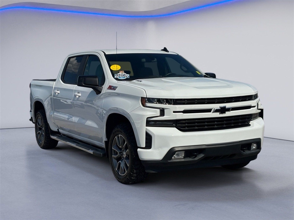 Used 2022 Summit White Chevrolet RST image 10
