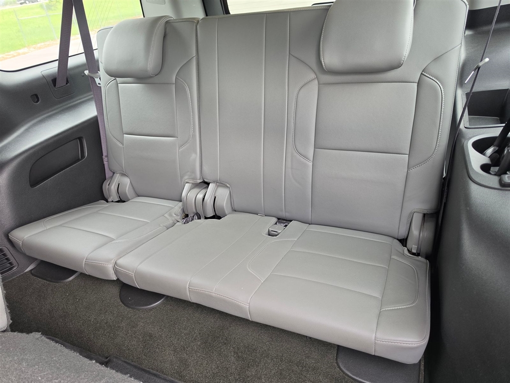 Used 2017 Silver Ice Metallic Chevrolet LT image 10