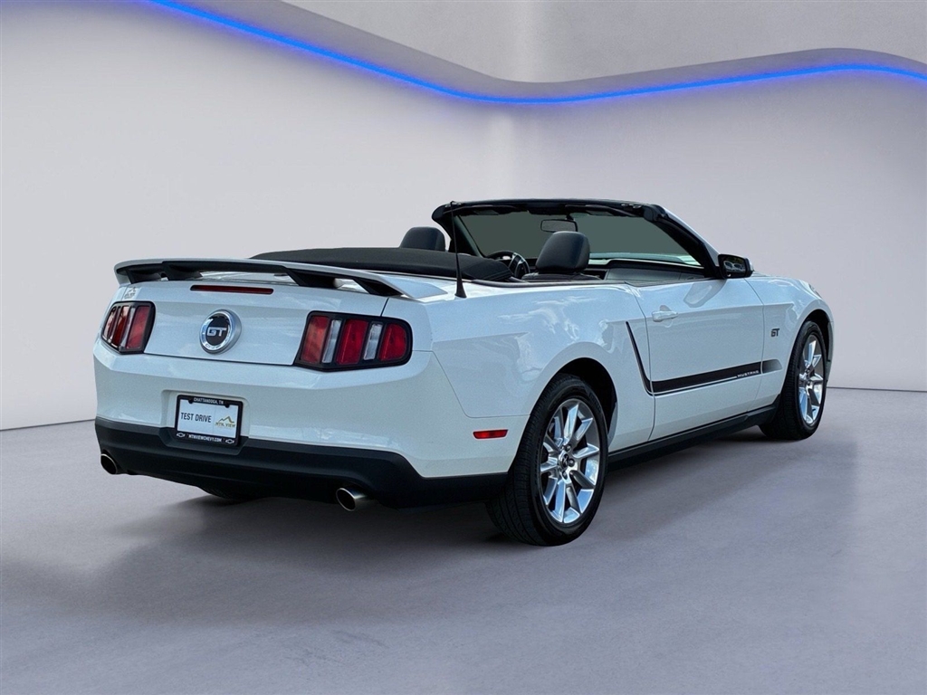 Used 2010 Performance White Clearcoat Ford GT Premium image 10