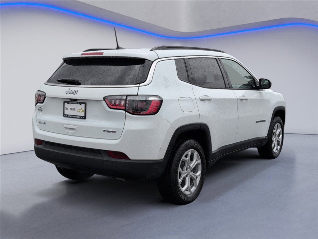 Used 2024 Bright White Clear Coat Jeep Latitude image 10