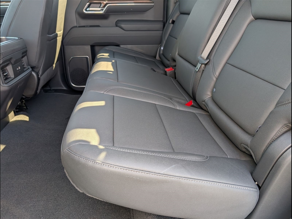 New 2026 Summit White Chevrolet LT Trail Boss image 10