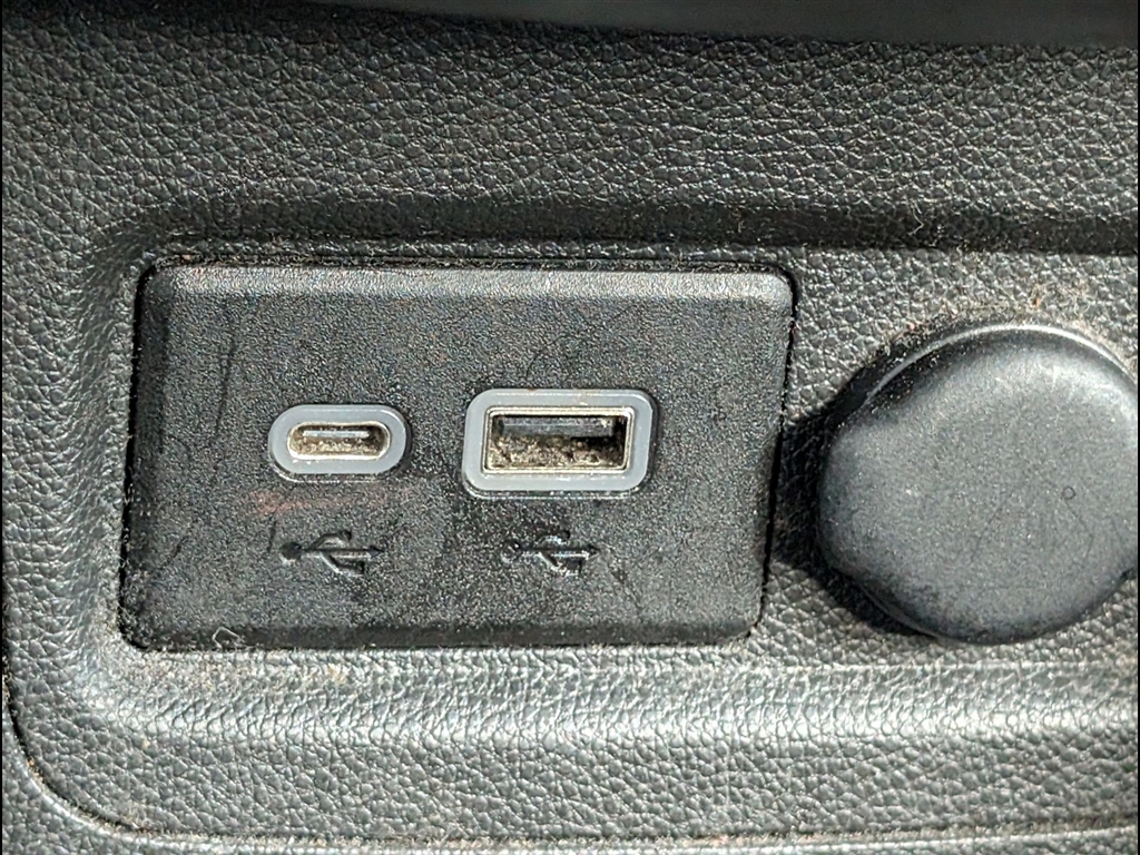 Used 2019 Caribbean Blue Metallic Chevrolet LS CVT image 10