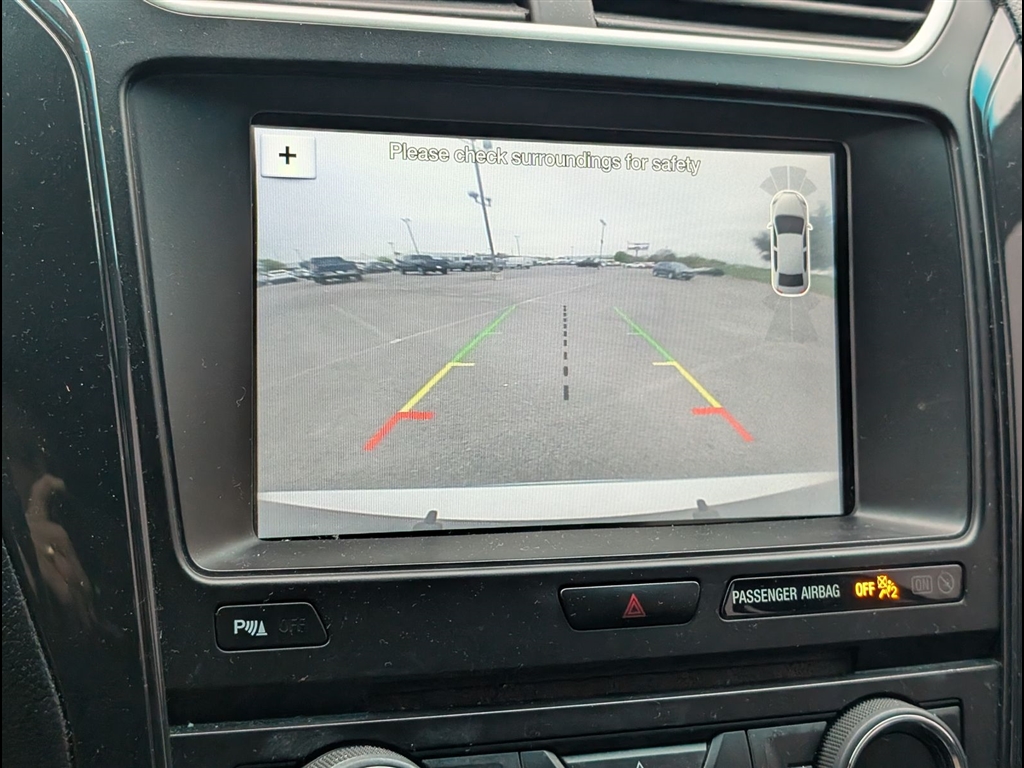 Used 2017 Ingot Silver Ford XLT image 11